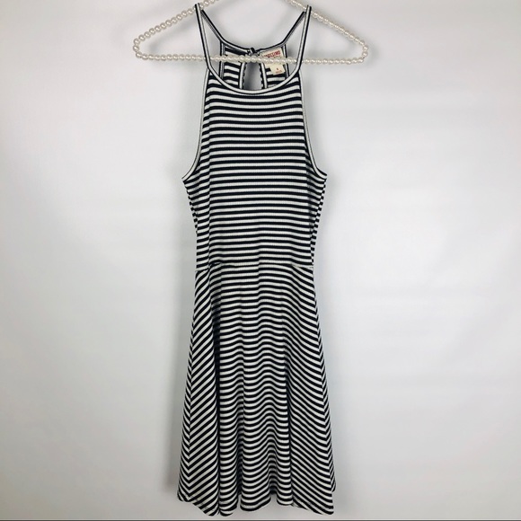 MOSSIMO | Black & White Dress - Picture 4 of 4